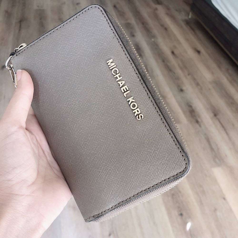 Michael Kors wallet